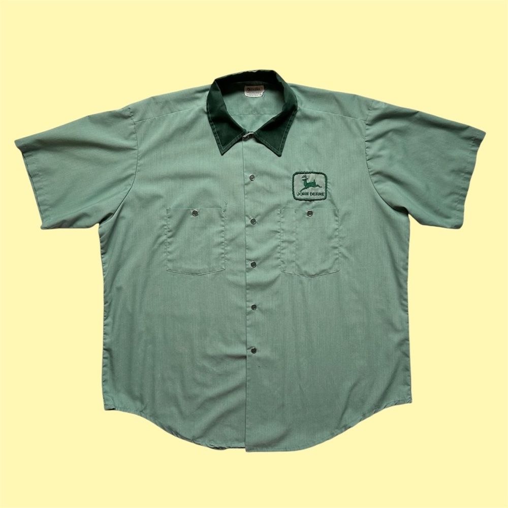 John Deere Short-Sleeve Casual Button-Down Shirt in Light Green